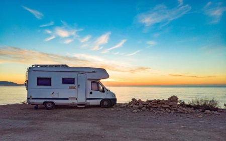 Reprendre un ancien camping-car facilite l'achat d'un v&eacute;hicule de loisirs plus r&eacute;cent